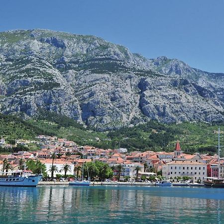Awesome Apartment In Makarska With Kitchen Екстер'єр фото
